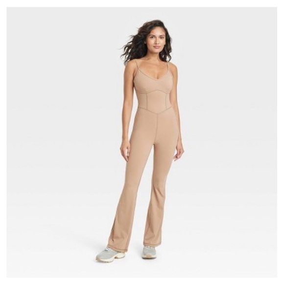 Joylab flare jumpsuit, size xs - Picture 2 of 5